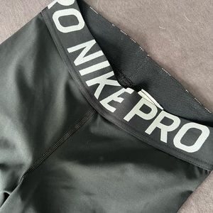 Nike Pro Dry Fit Leggings size small